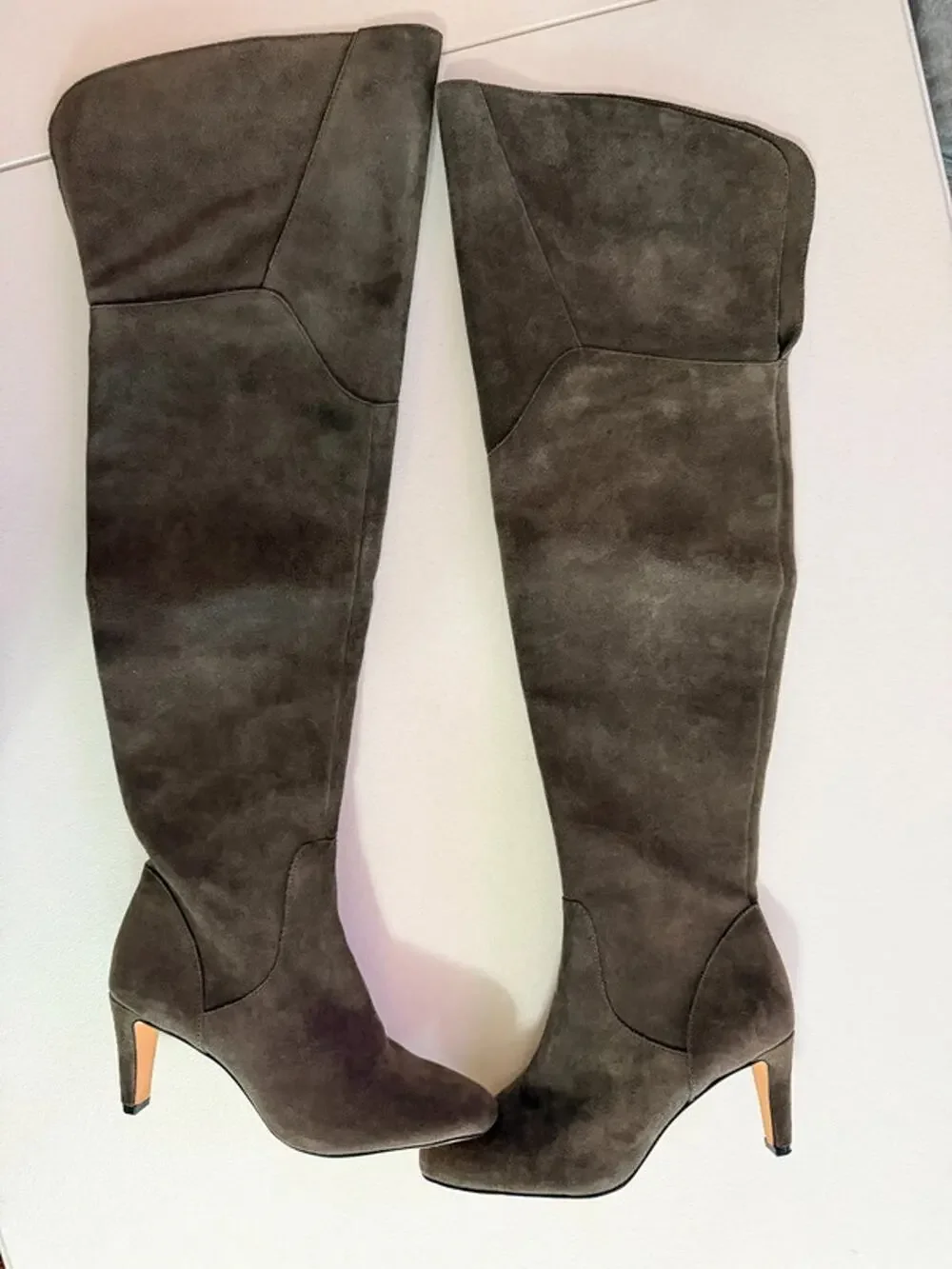 Vince Camuto, gorgeous gray above the knee suede boots NWOB 7 244
